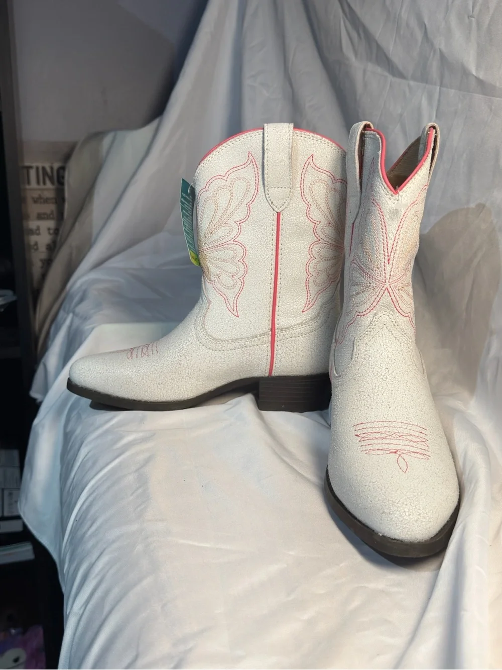 Ariat brand style